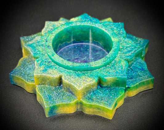 Stunning Lotus Candle Holder – Illuminate Your Space!